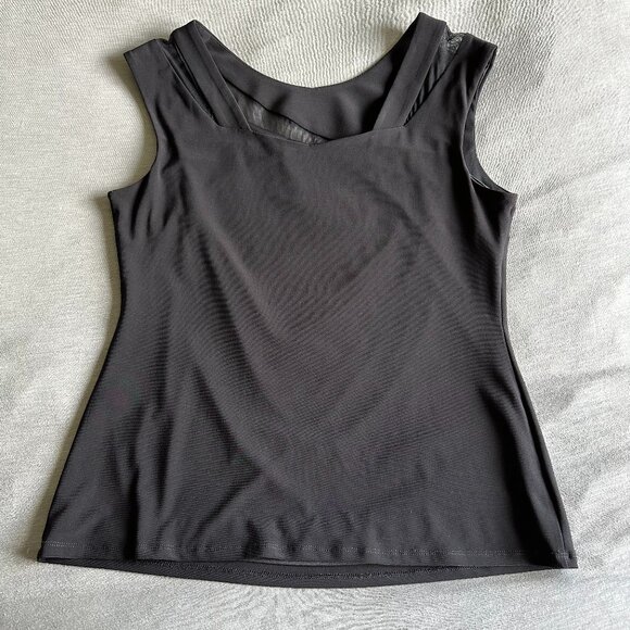 NEW Frank Lyman Design Collection Asymmetrical Sleeveless Top - Picture 3 of 7